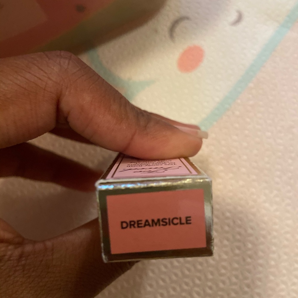 Too faced lipgloss